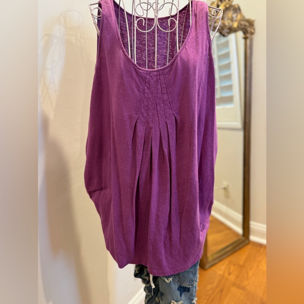 Eileen Fisher 100% Linen w/a soft, jersey feel. Size M color - Pink